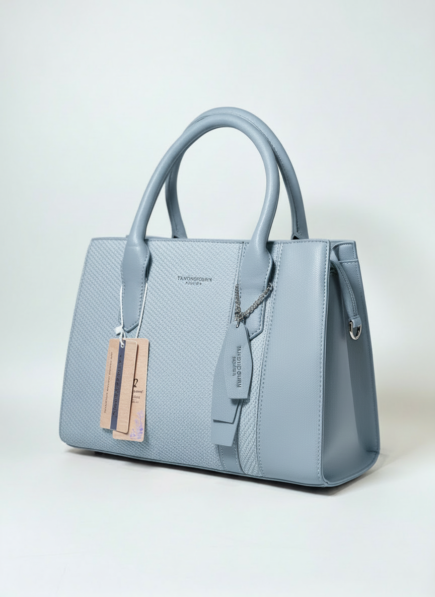 حقيبة زرقاء